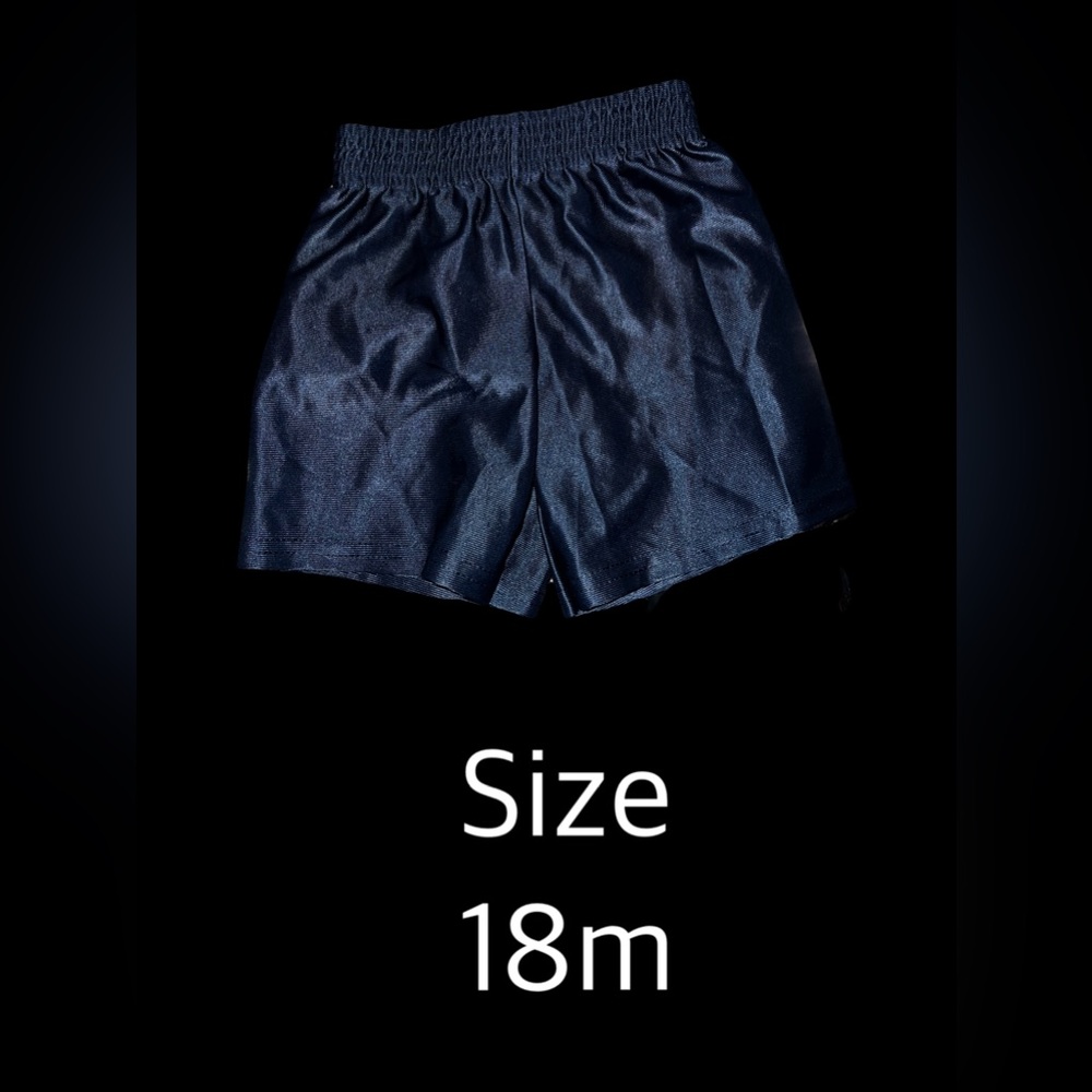 Boys shorts size 12m